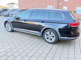 Volkswagen Passat Alltrack 2.0 TDI. Unfallfrei SCR 4MOT - schwarze Volkswagen Passat Alltrack