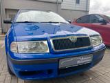 Skoda Octavia Combi Tour 1.6 Schiebedach Klima - Skoda Octavia aus 2009: Tour