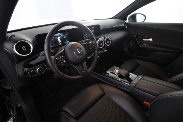 MERCEDES-BENZ MERCEDES-BENZ A 180 A 180 d Automatic Business E