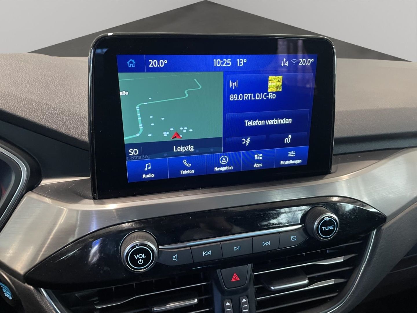 Fahrzeugabbildung Ford Kuga Plug-In Hybrid Titanium LED WINTERPAKET