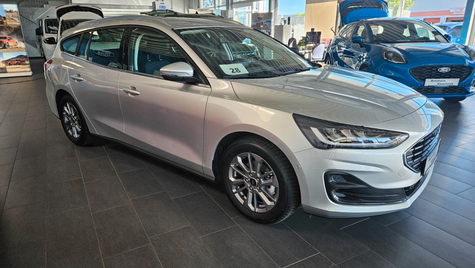 Fahrzeugabbildung Ford Focus Turnier Titanium el.Heckklappe Head-Up