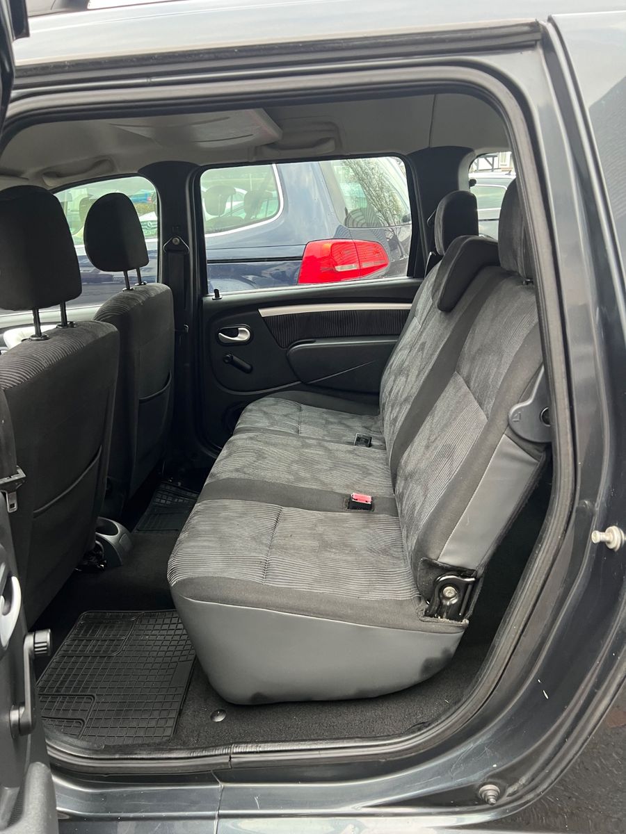 Fahrzeugabbildung Dacia Logan MCV Kombi Laureate * 7.SITZE *TÜV NEU*