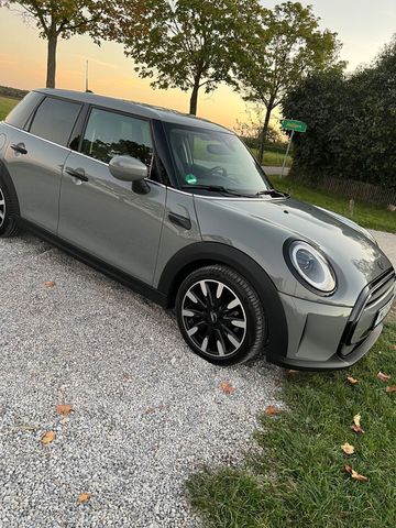 MINI Mini Cooper 5-Türer  Autom Navi SHZ LED PD...