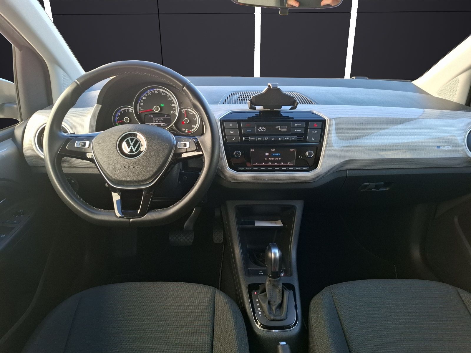 Fahrzeugabbildung Volkswagen e-up! Max Climatronic GRA RFK DAB SH LM