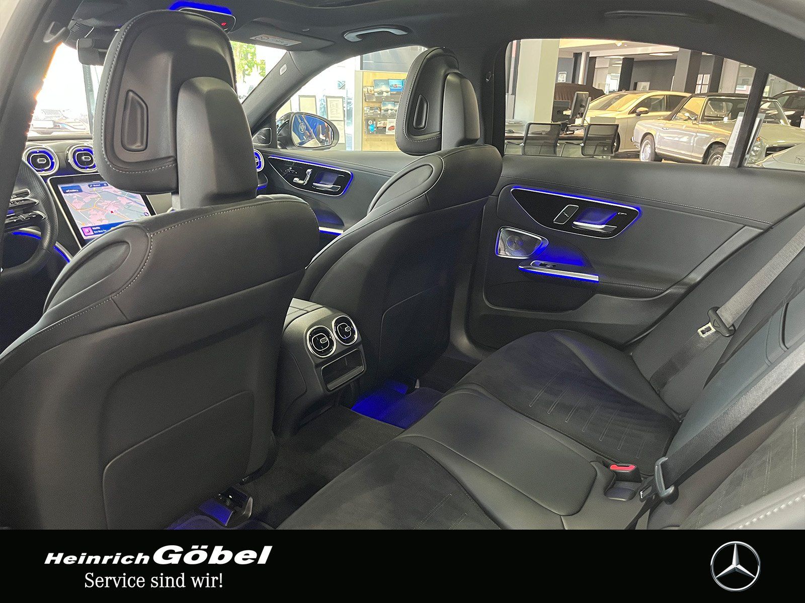Fahrzeugabbildung Mercedes-Benz C 300 AMG+PANO+BURMESTER+NIGHT+360°+DIGITAL.L