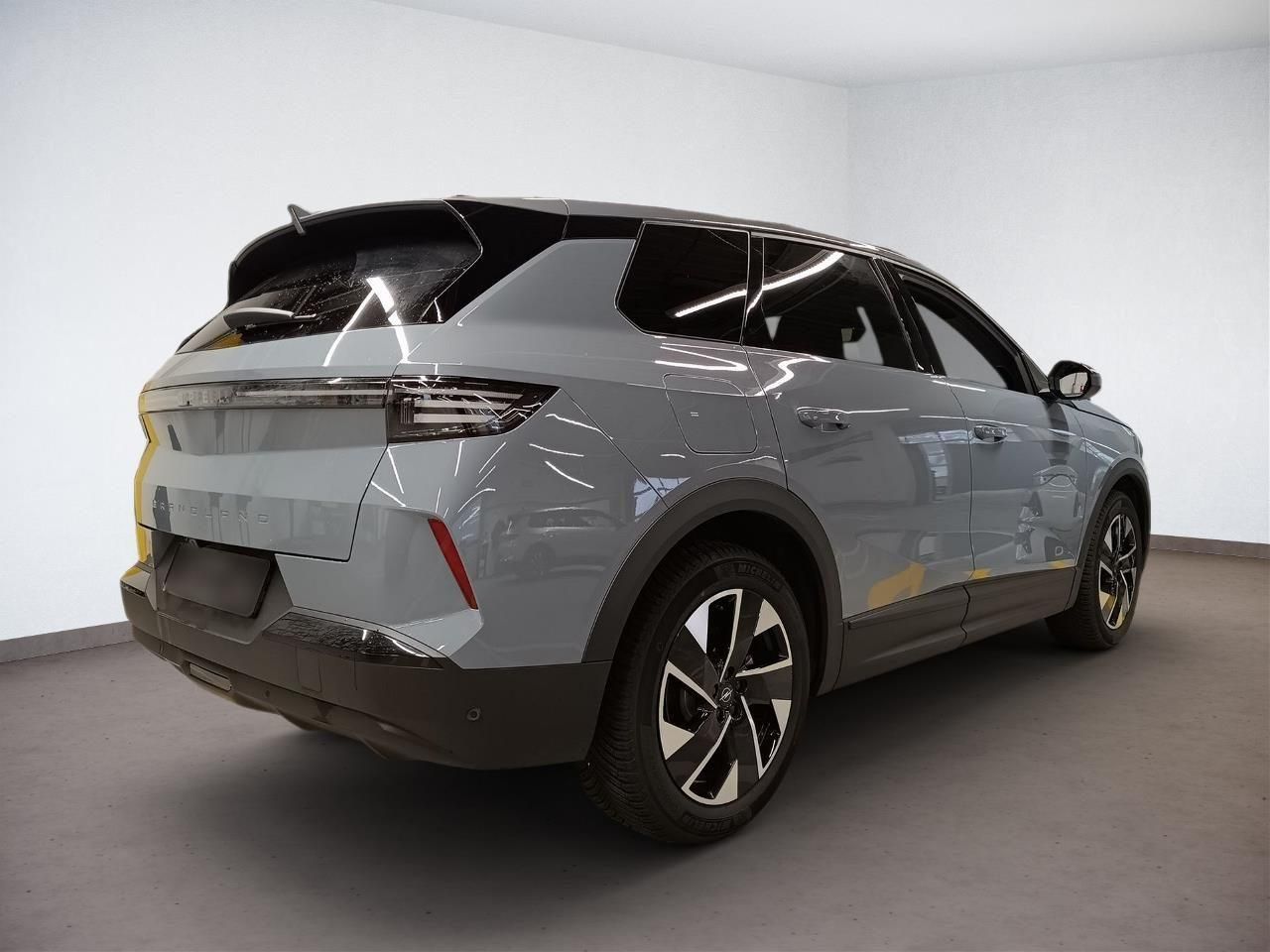 Fahrzeugabbildung Opel Grandland 1.2 48V Mild-Hybrid 100 kW GS