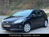Ford Focus 1.6/2 HAND/TÜV NEU/SPUR/TOT WINKEL/SHZ/AC - Ford Focus mit Benzin-Antrieb: Limousine, 1.6
