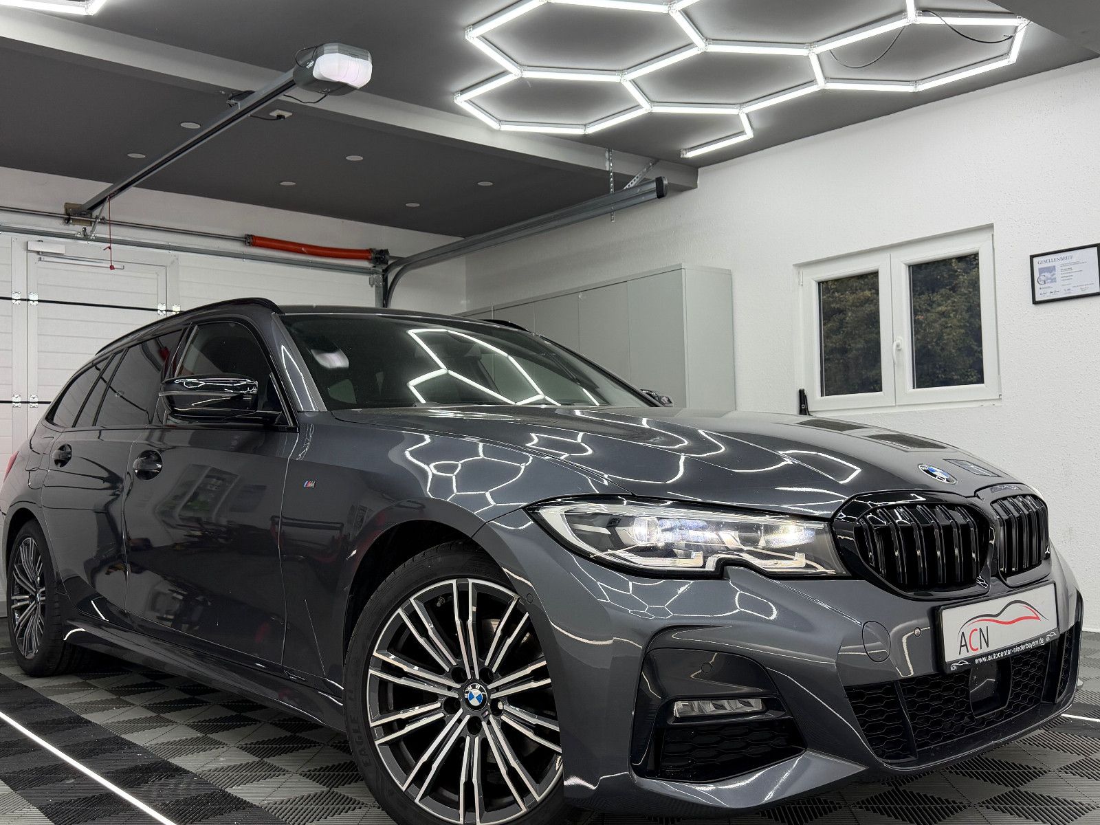 Fahrzeugabbildung BMW 320 d xDrive M SPORT/LED/HuD/H&K/AHK/ACC/VIRCO