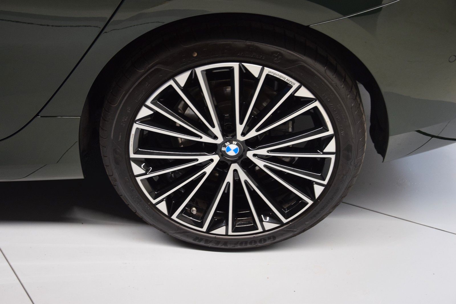 Fahrzeugabbildung BMW 218 i Active Tourer M Sport HuD Leder Pano AHK