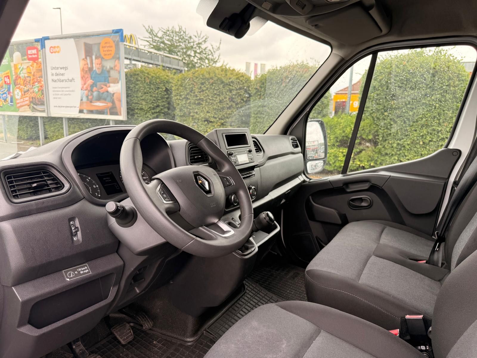 Fahrzeugabbildung Renault Master III Kasten L1H2 HKa 3,5t