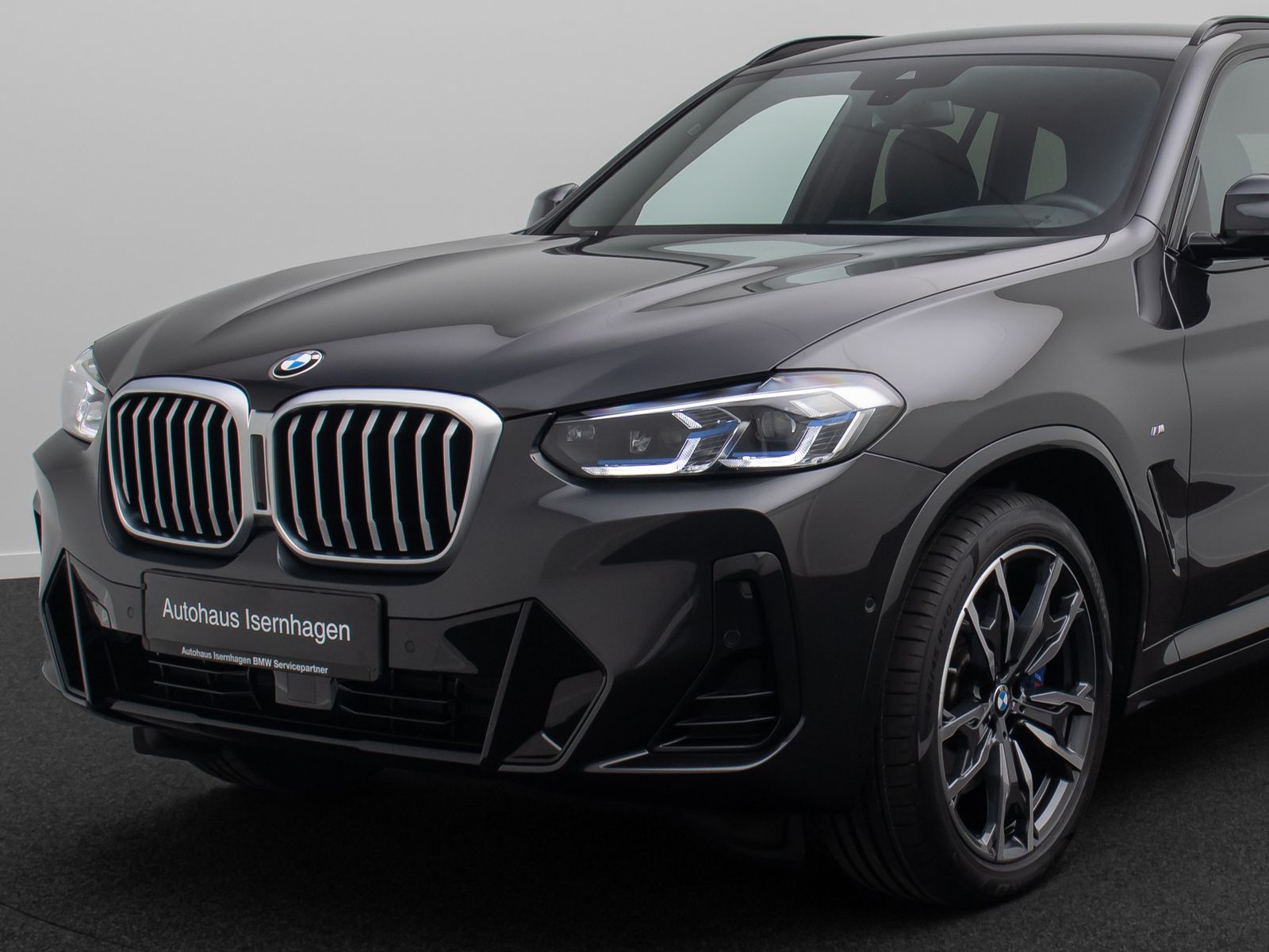 Fahrzeugabbildung BMW X3 xD30i MSport Kamera Laser HUD DAB HiFi 20Zoll