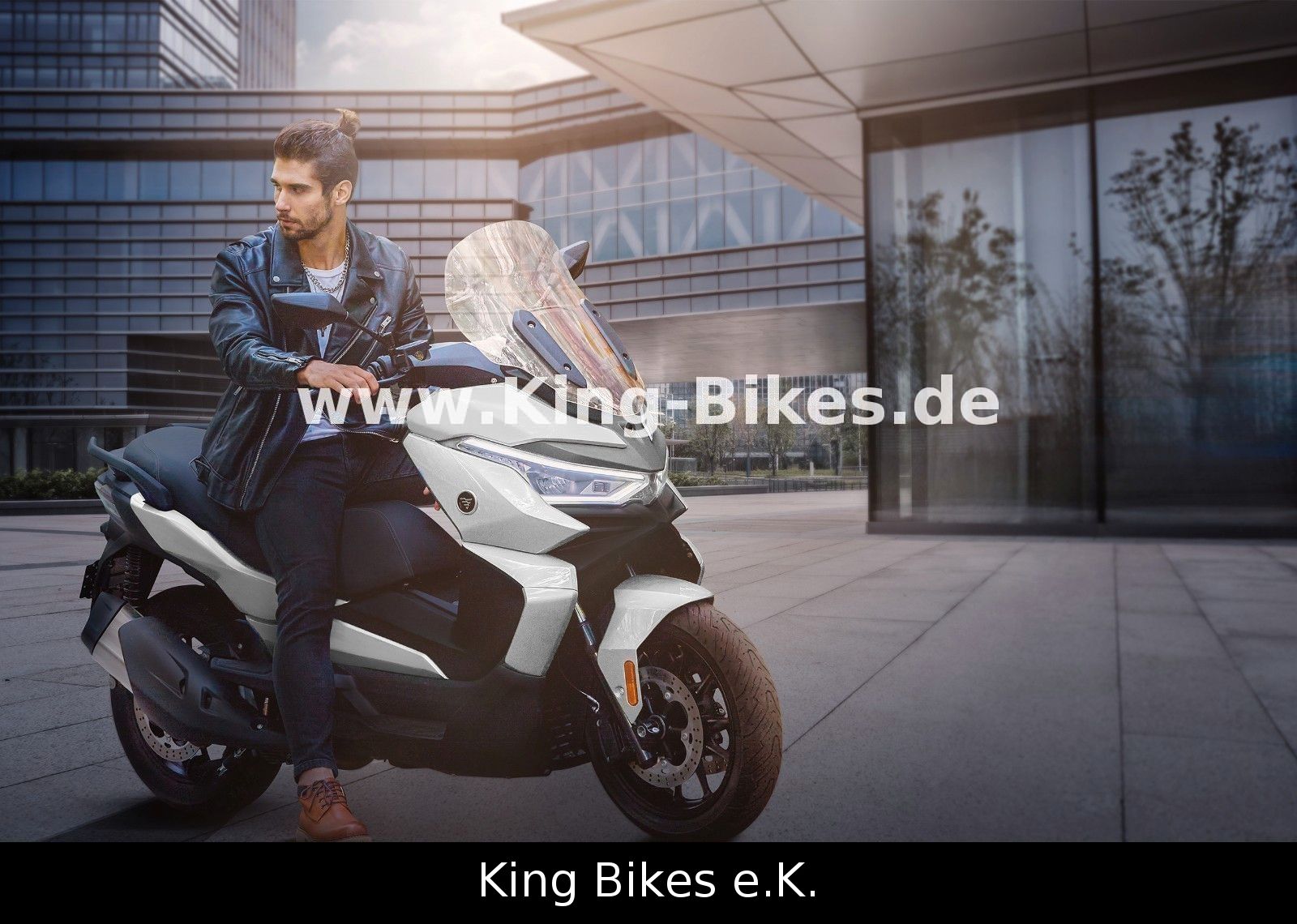 Fahrzeugabbildung VOGE SR4 350 LUXURY / 2026er / 3 Jahre Garantie/Radar