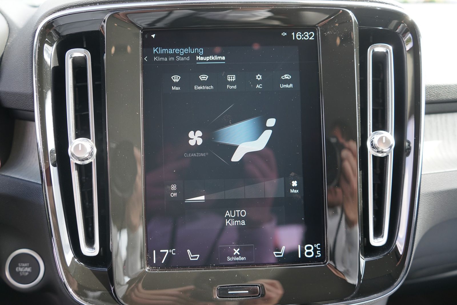 Volvo XC40 2.0 M-Hybrid Inscription AWD foto 25