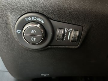 Jeep Compass e-Hybrid Altitude KAMERA SHZ PDC CARPLAY
