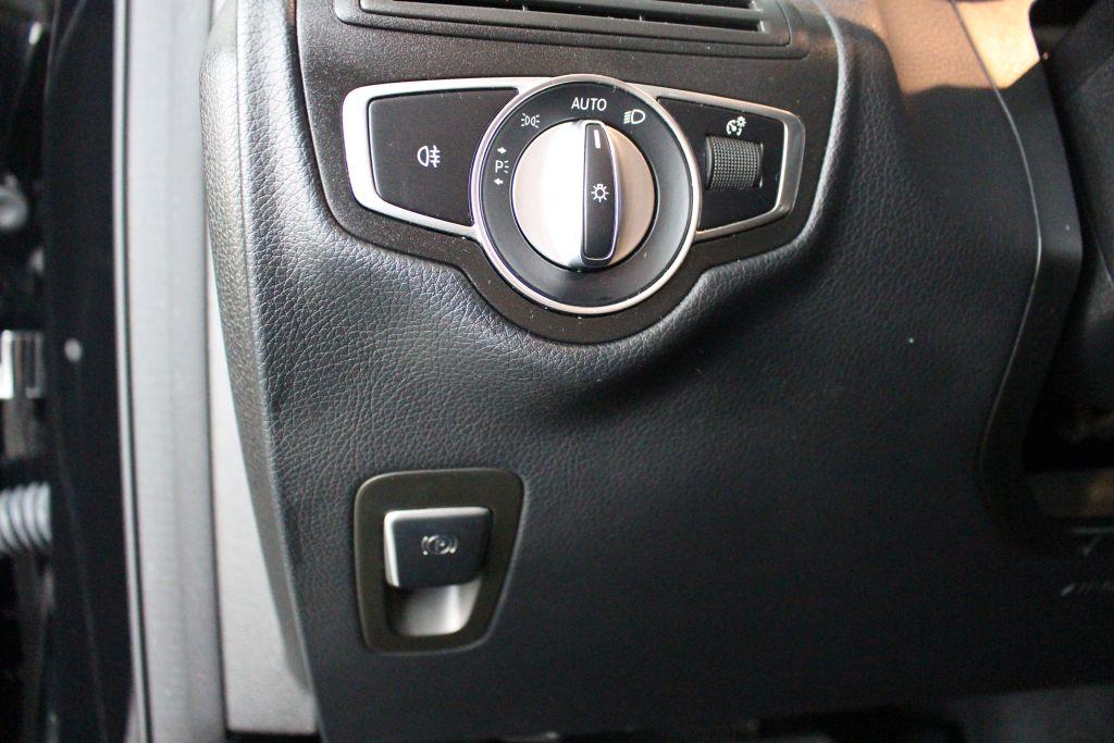 Mercedes-Benz GLC 220 d 4M AHK DISTRONIC LED Kamera COMAND SHZ