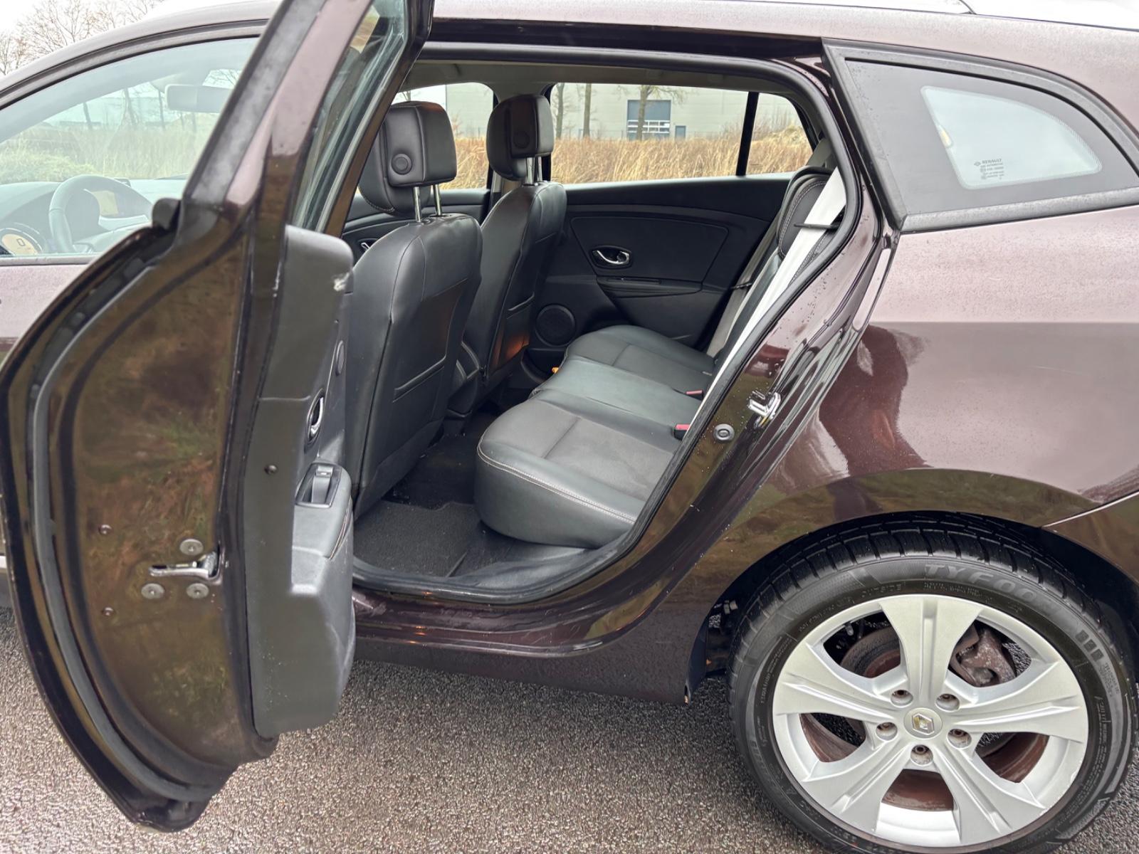 Renault Megane 2012 — photo 13