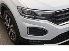 Fahrzeugabbildung Volkswagen T-Roc 4Motion 1hd Navi Tempo Panoo Scheckheftge