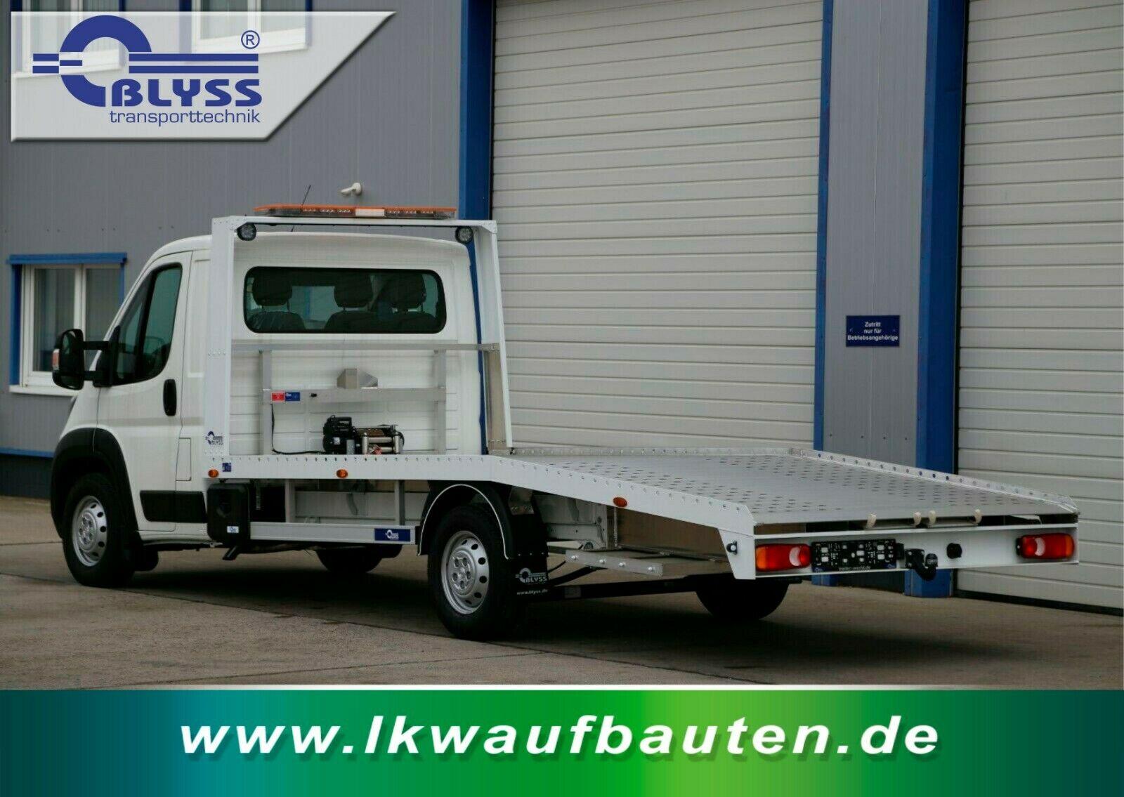 Peugeot Boxer mit Autotransporter 480x210 Aufbau aus Alu