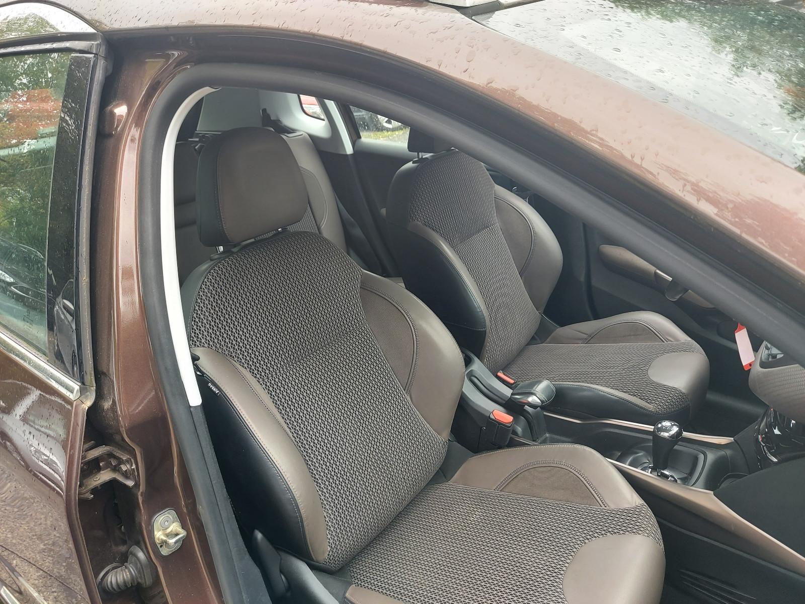 Peugeot 2008 1.6HDI Allure  Aut&Navi&SHZ