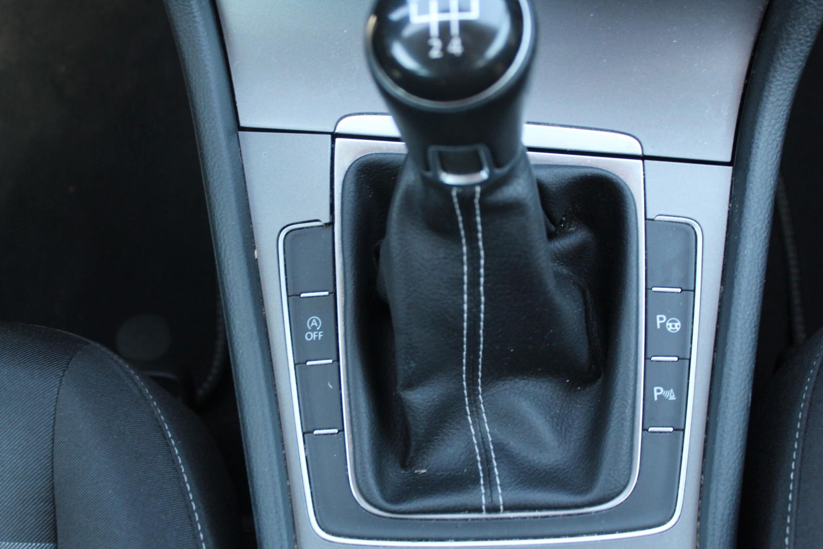Volkswagen Golf 2015 — photo 27