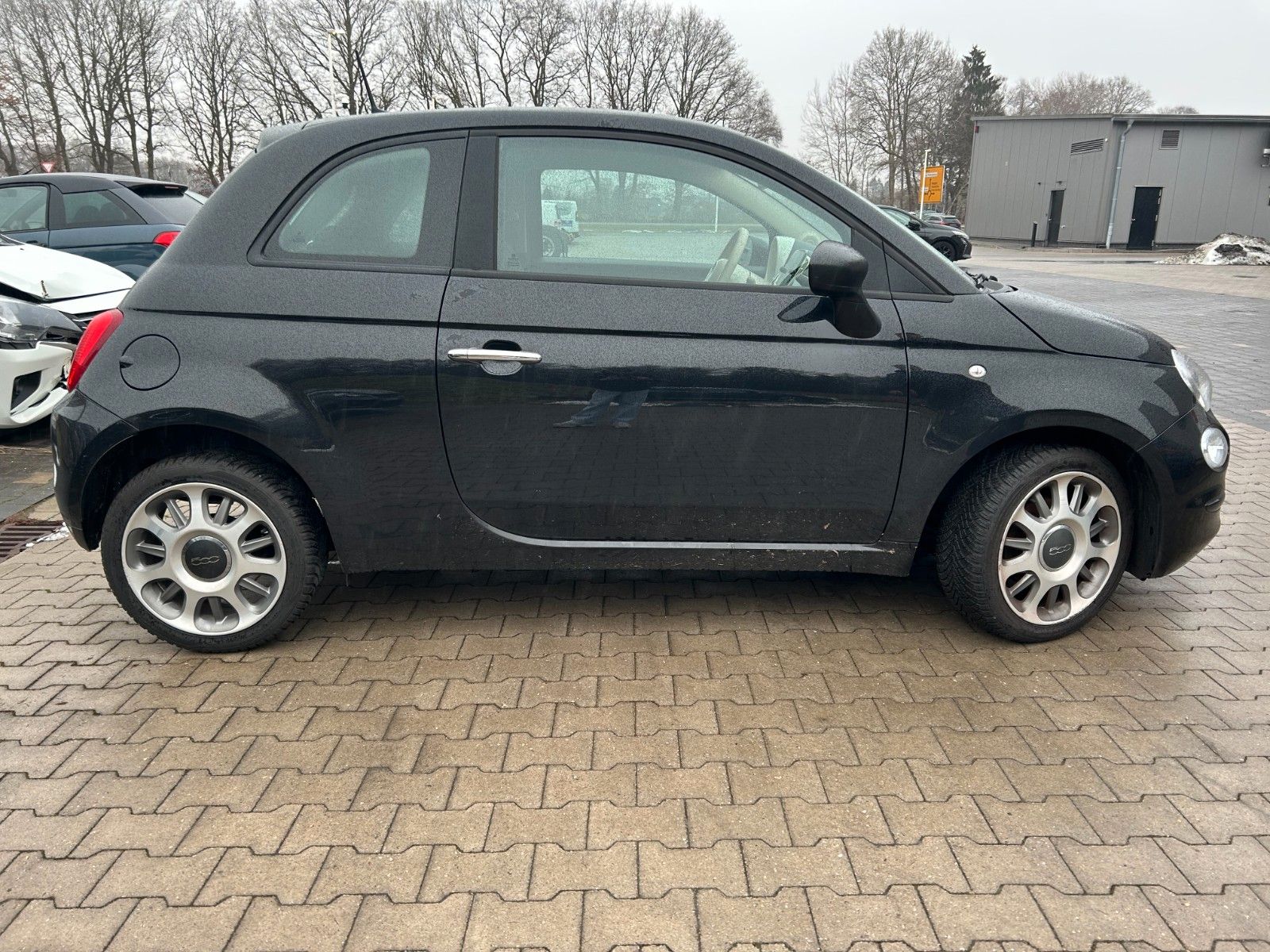 Fahrzeugabbildung Fiat 500 1.0  Dolcevita