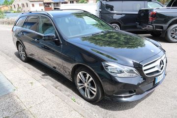 Mercedes E 220 - 2