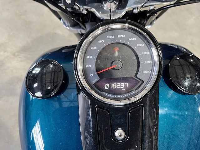 Fahrzeugabbildung Harley-Davidson FLSB Sport Glide 107cui Kesstech 30/30 Noke