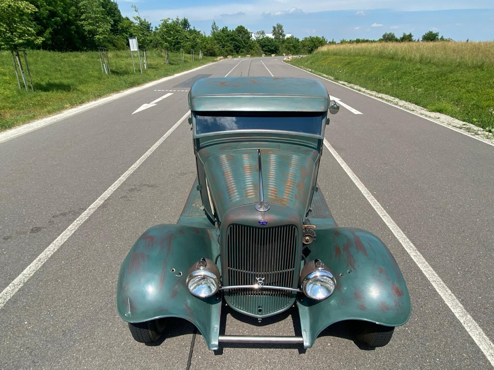 Ford Pickup 1932 V8 "Ford Outlaw Speed Shop" Hot Rod