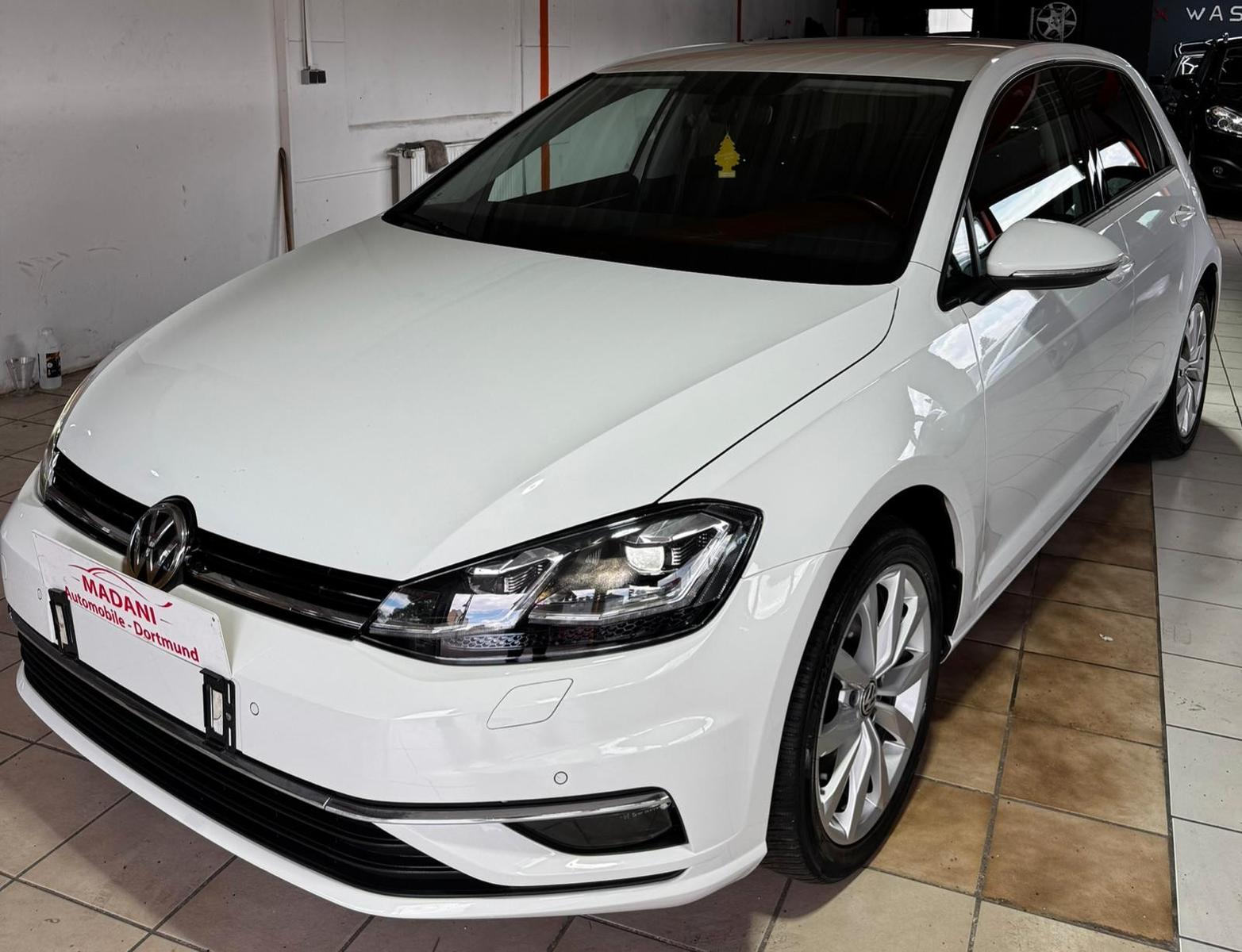 Volkswagen Golf VII Lim. Highline BMT/Start-Stopp/Automatik