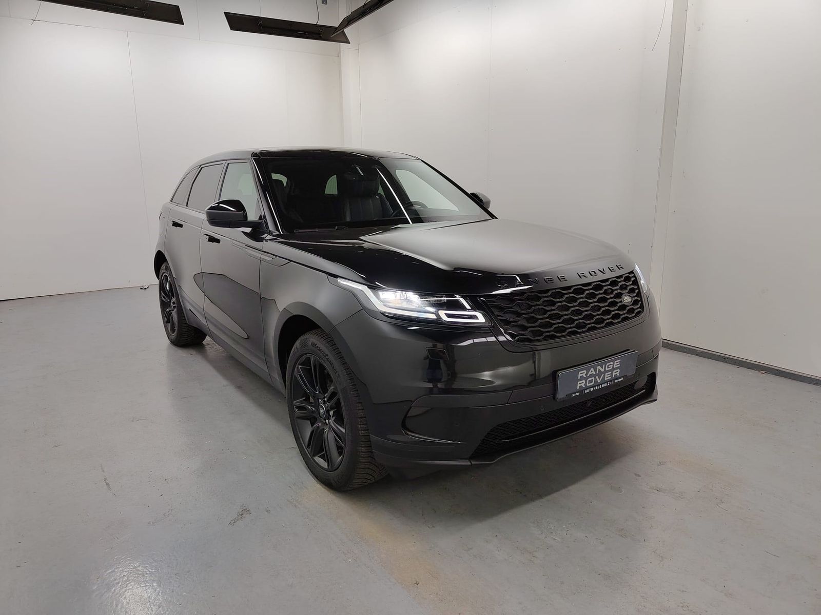 LAND ROVER Range Rover Velar  P400e S Pano Winter Black – Bild 5