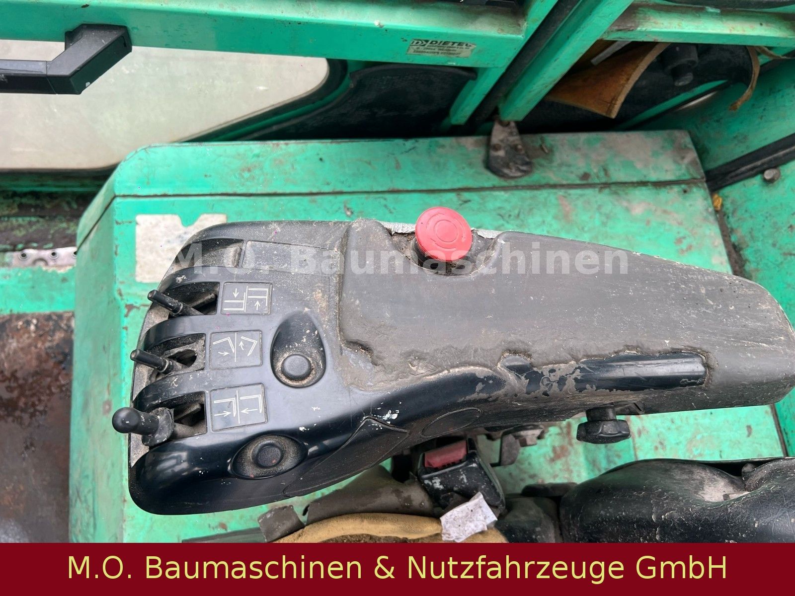 Fahrzeugabbildung Mitsubishi FD 50 K -2 / 5t / 3,80 m / Duplex / SS