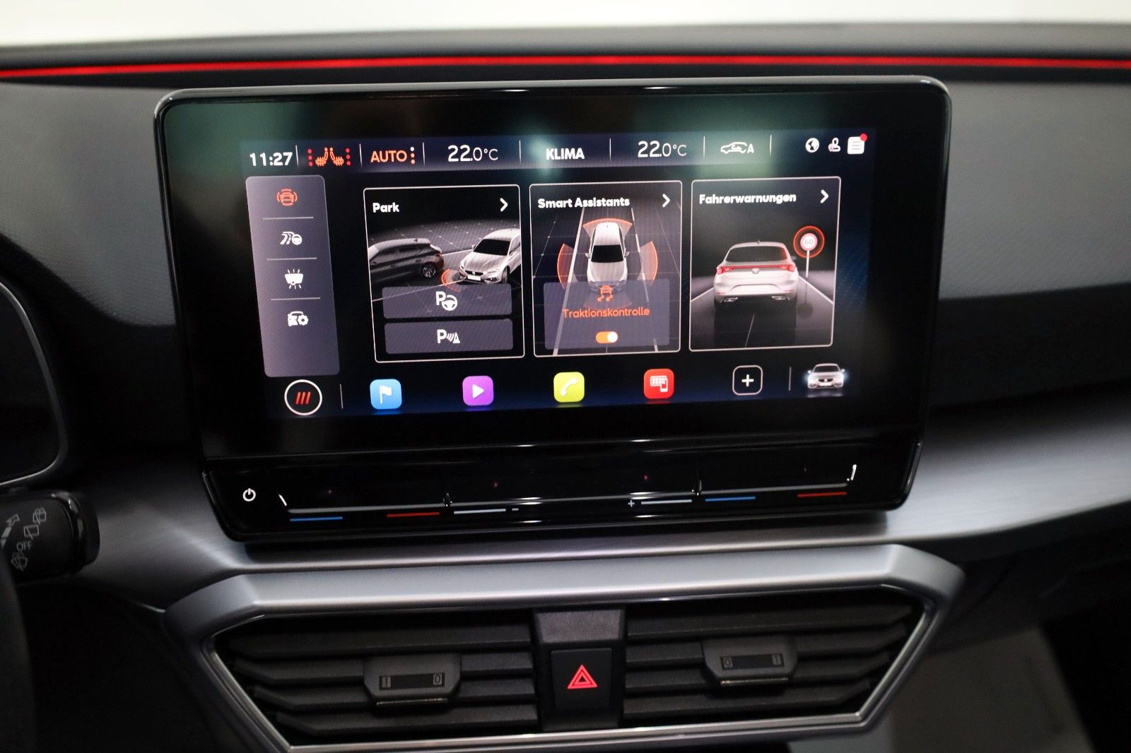 Fahrzeugabbildung SEAT Leon FR, Navi,LED,SH,Kamera,Panorama,ACC, SR+WR