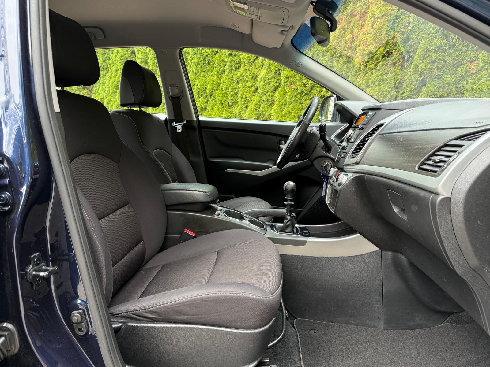 Fahrzeugabbildung Ssangyong Korando 2.0 TD Crystal 4x2 SHZ+TEMP+MFL+AHK+TÜV