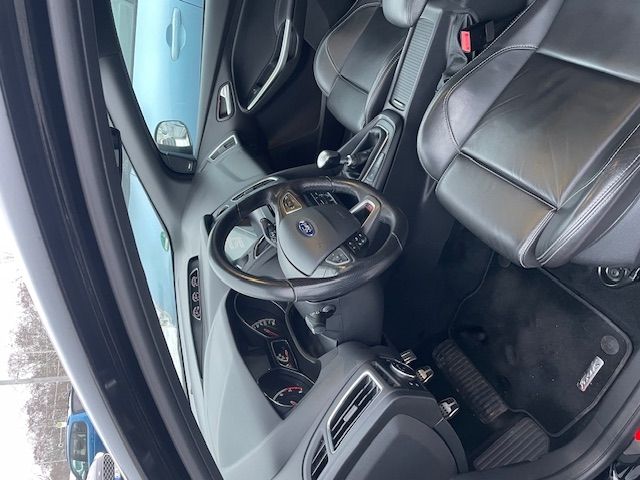 Fahrzeugabbildung Ford Focus Turnier ST Navi Leder HÄNDLER/EXPORT PREIS