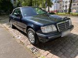 Mercedes-Benz Mercedes A124 Cabrio W124 Blau, Leder, Vie... - Mercedes-Benz E 200: Cabrio, W124