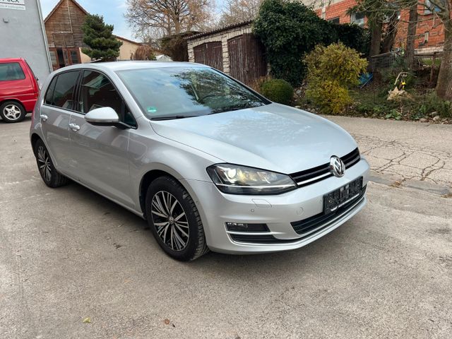 Volkswagen Golf 1.4 TSI 90kW BMT Highline R Line