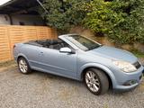 Opel Astra H Twin Top*LEDER*PDC*KLIMA*SHZG*MFL*TEMPO* - Opel Astra aus 2007: Cabrio