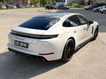 Porsche Panamera - 6