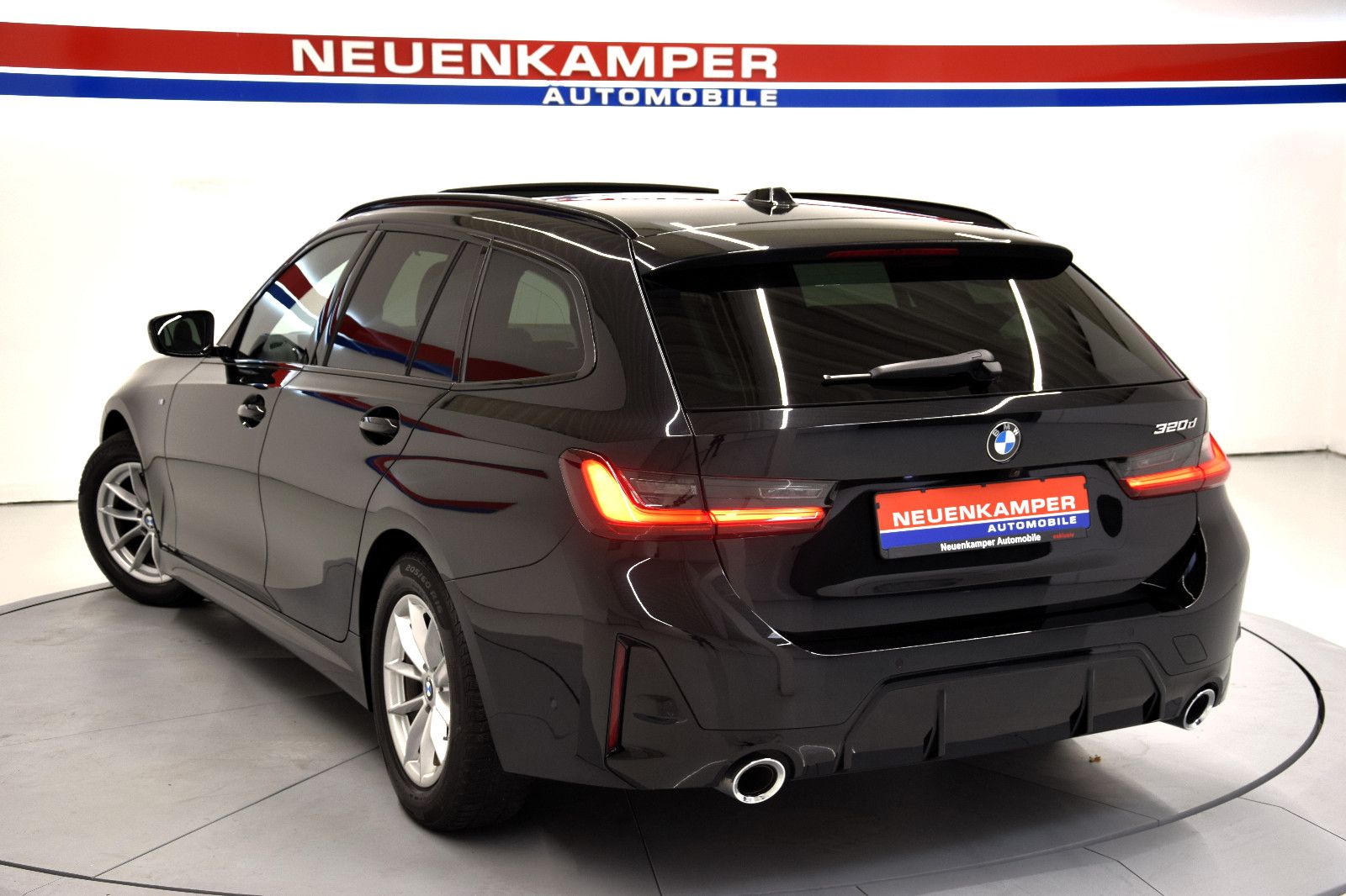 Fahrzeugabbildung BMW 320 d M Sport Touring Pano. ACC HeadUp LED Kamer