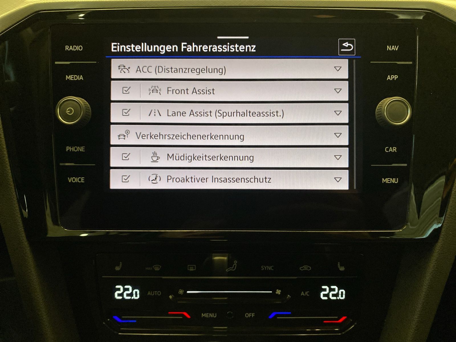 Volkswagen Passat Variant - Bild 10