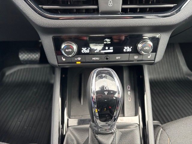 Fahrzeugabbildung SKODA Scala 1.5TSI DSG Selection +NAVI+RFK+SHZ+PDC+LED