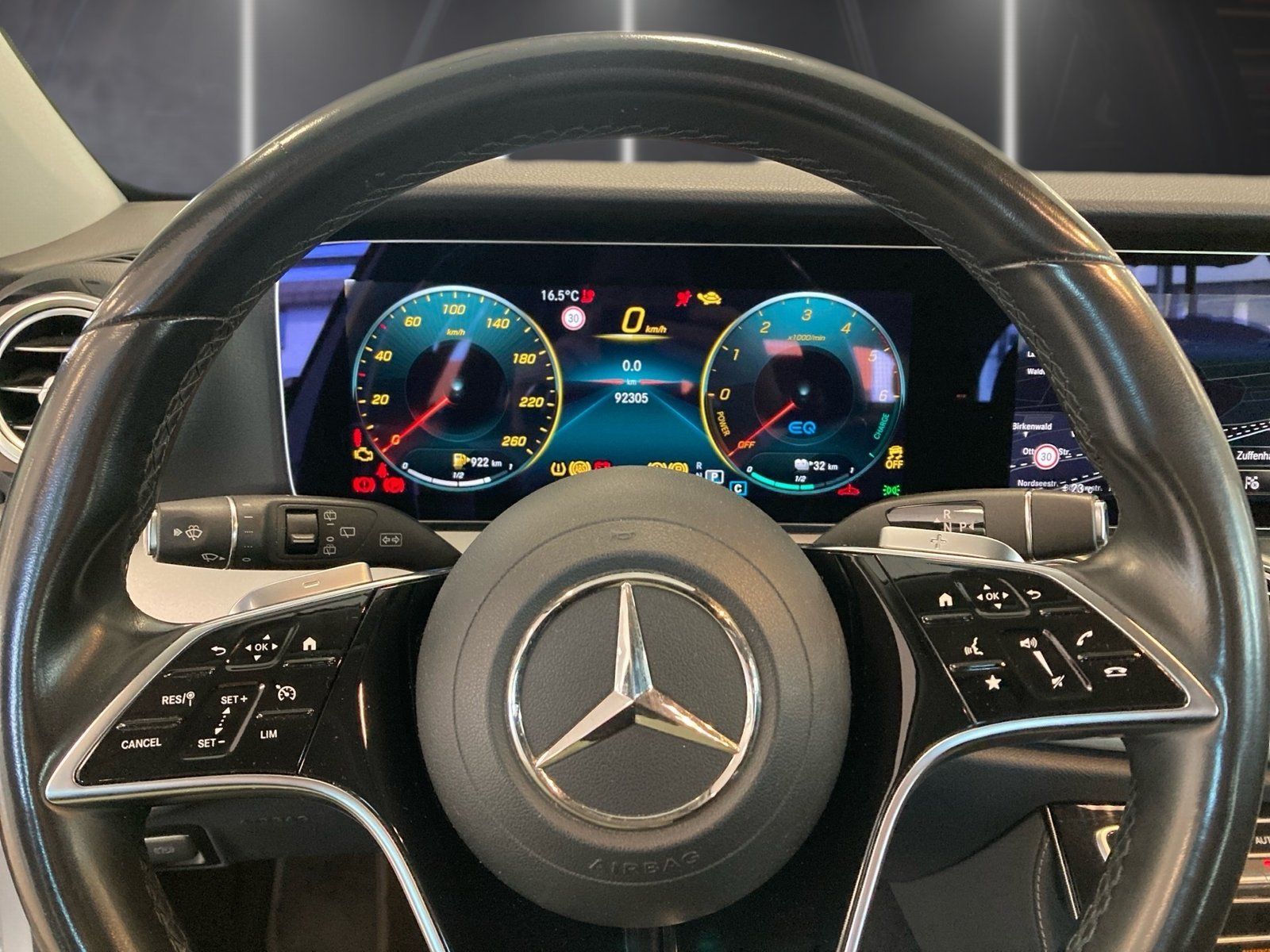 Fahrzeugabbildung Mercedes-Benz E 300 T de Avantgarde*AHK*Kamera*CarPlay*Easy-Pa