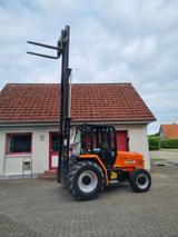 JCB 930-4 T4  ,3to , 5,5m Hubhöhe, Allrad - Angebote entsprechen deinen Suchkriterien