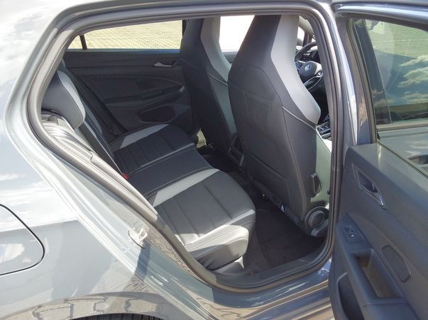 Golf VIII GTD 2.0 TDI LED+KAMERA+STANDHZ+DCP+APP