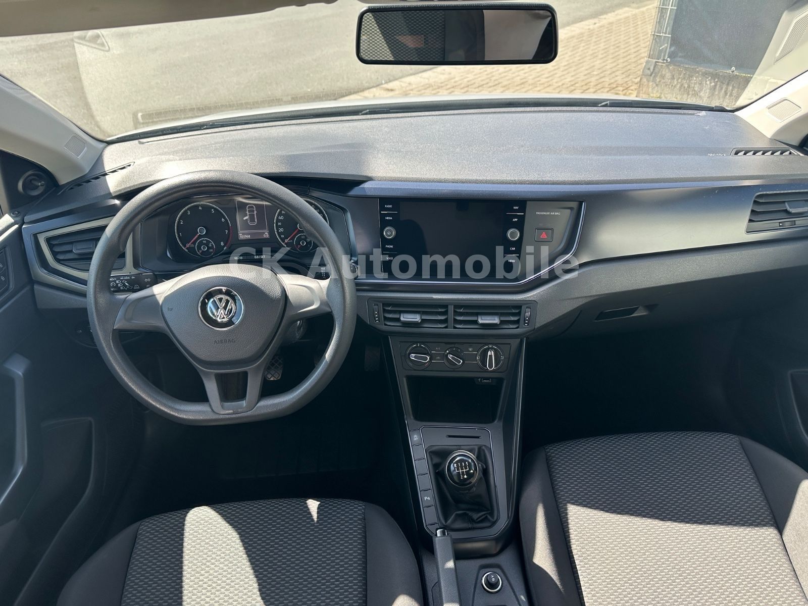 Fahrzeugabbildung Volkswagen Polo VI Trendline 1.0 BMT/Klima/Navi/PDC