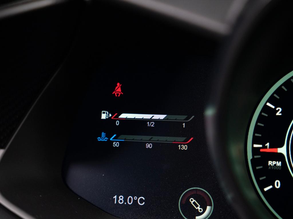 Aston Martin V12 Vantage