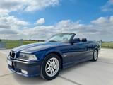 BMW 320i Cabrio 320i  E36 M Sport- + Exklusiv-Paket - BMW 320: Cabrio, E36 320i