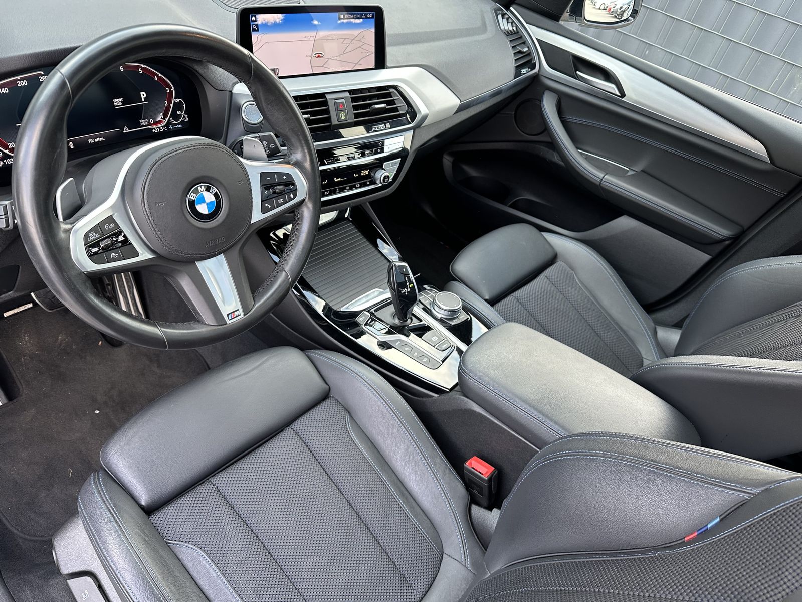 Fahrzeugabbildung BMW X3 xDrive30e M-Sport NAV+LED+ACC+PANO+360°+20ZO