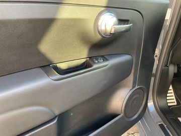 Fahrzeugabbildung Abarth 695 XSR Yamaha Limited Edition Navi Akrapovic