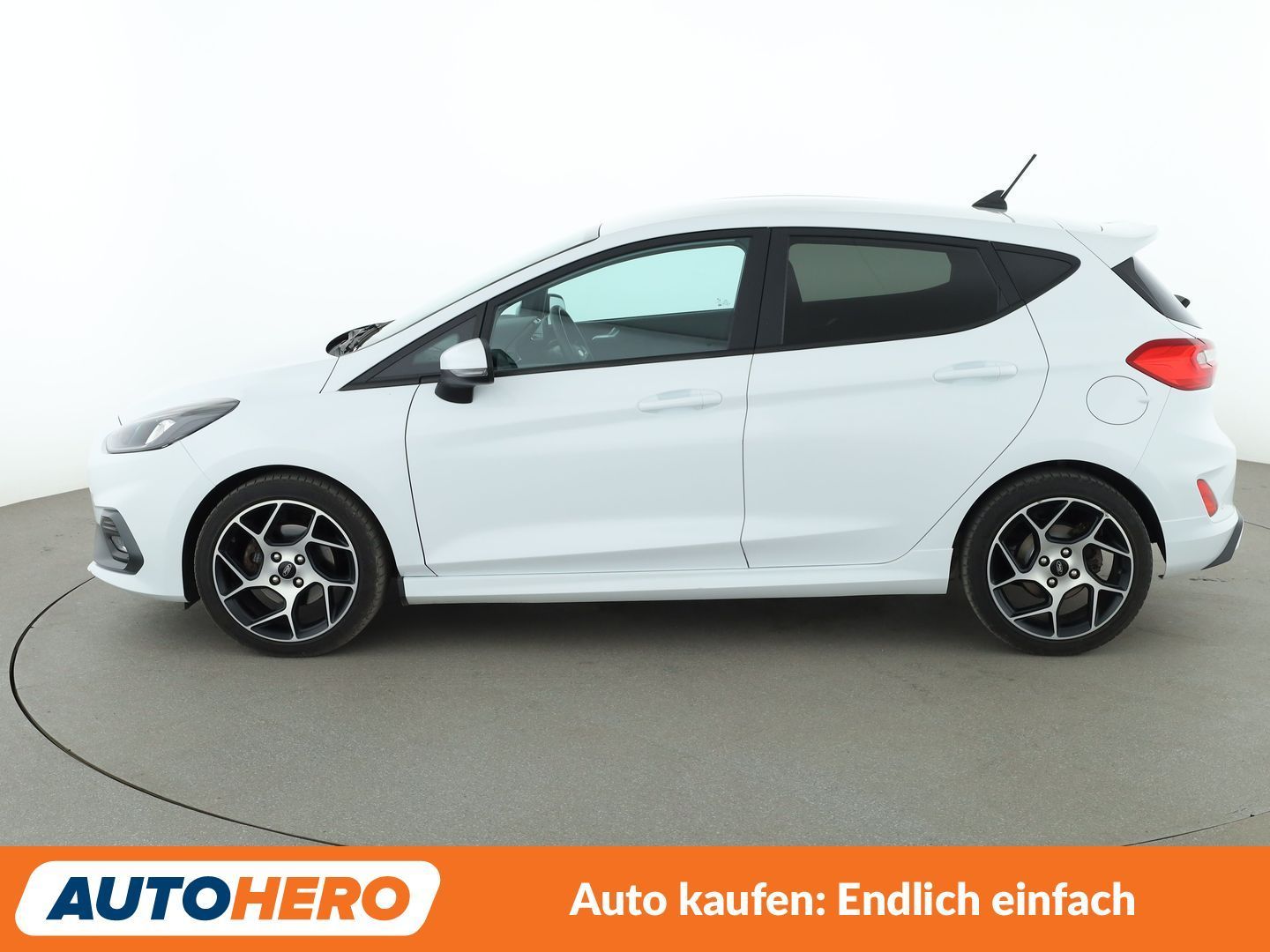 Ford Fiesta 1.5 EcoBoost ST*TEMPO*PDC*SHZ*RECARO*BT* imagem 3